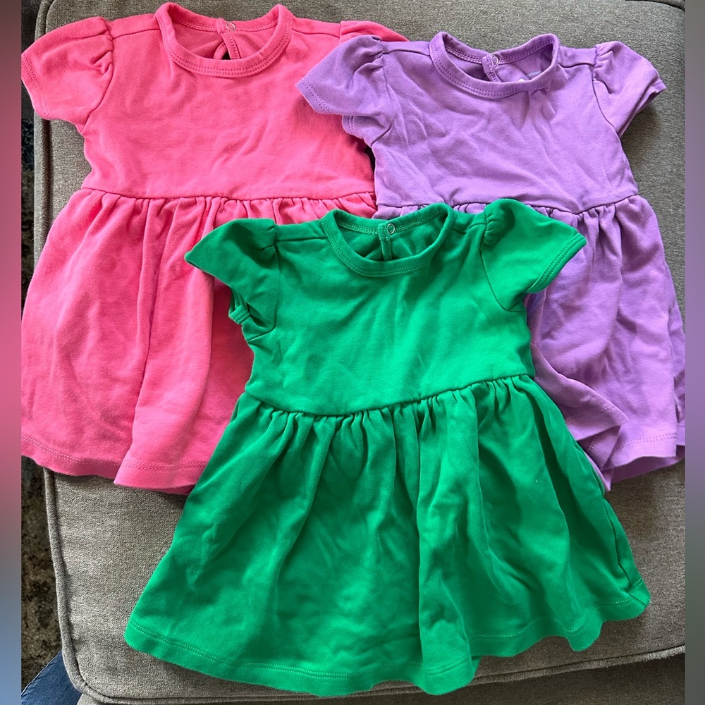 Lot of three Primary onesie dresses 12-18m in EUC